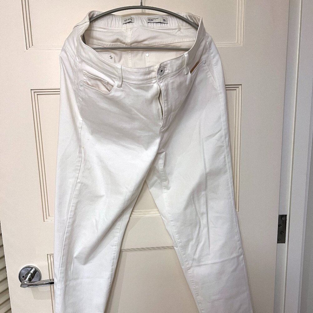 ECU - 16R - JJILL White Denim Jeans Authentic Fit Slim Leg